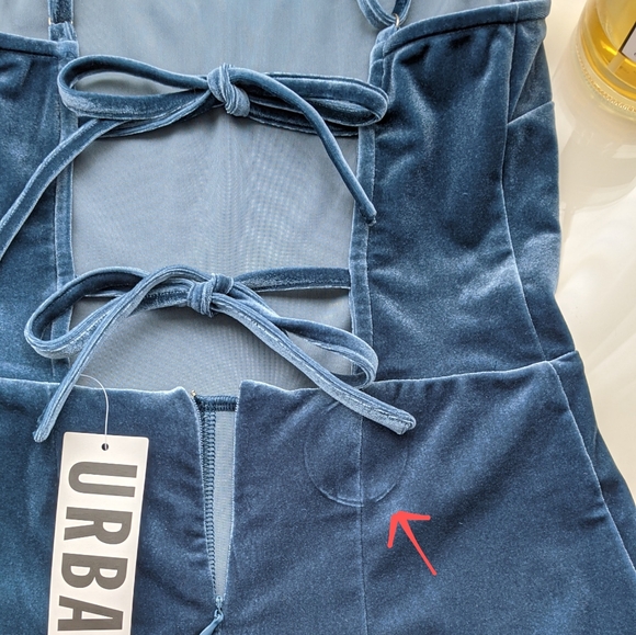 UO Velvet Strap-Back Romper - Picture 8 of 10